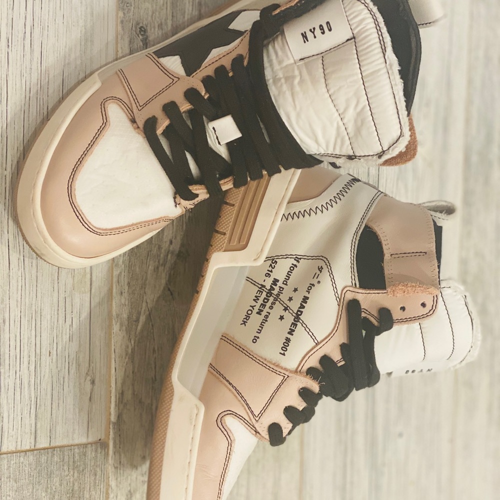 Steve Madden Sneaker